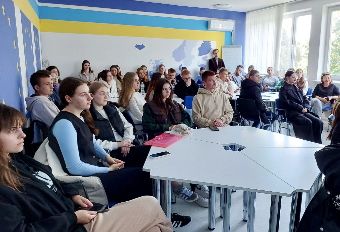 Саме такі лекції від практиків допомагають студентам усвідомити необхідність теоретичних знань